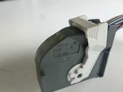 1997 BMW 528i E39 - Instrument Cluster Speedometer Tachometer Gauges Connectors Plugs w/ Pigtail 83736045